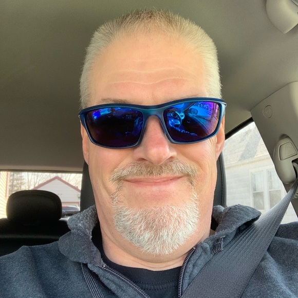 Meet your Posher, Michael - Picture 2 of 2